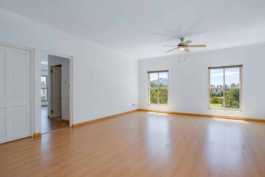 To Let 4 Bedroom Property for Rent in Val De Vie Estate Western Cape